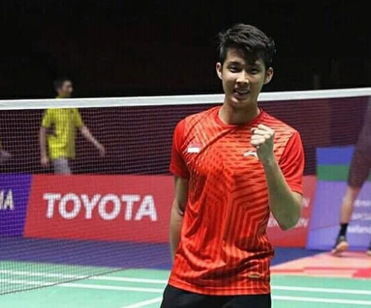 Loh Kean Yew of Singapore reacts after his Thailand Masters match against Lin Dan.