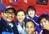 Vivian Hoo/Woon Khe Wei and Amelia Alicia Anscelly/Soong Fie Cho taking selfies with their coach Rosman Razak (photo: Rosman Razak's Facebook)