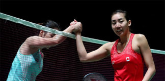 Ratchanok Intanon (left) loses to Michelle Li at 2018 All England. (photo: Badminton England)