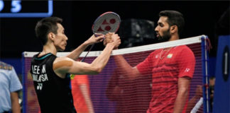 Lee Chong Wei gets stiff test against HS Prannoy in the 2018 Commonwealth Games semi-finals. (photo: AP)