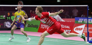 Lee Chong Wei produces a brilliant match against Viktor Axelsen in the Thomas Cup Group D tie. (photo: Mohd Yusni Ariffin)