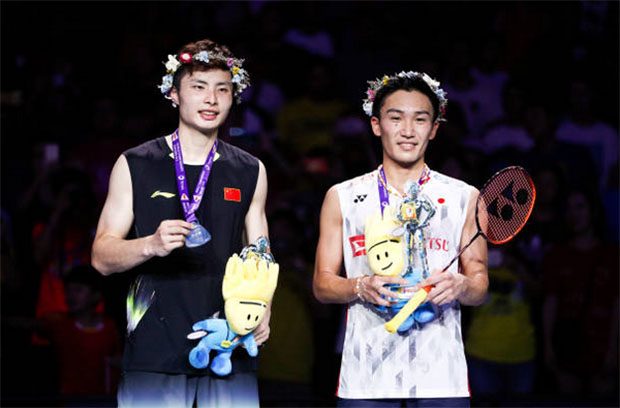 Kento Momota captures the 2018 world badminton title. (photo: AFP)