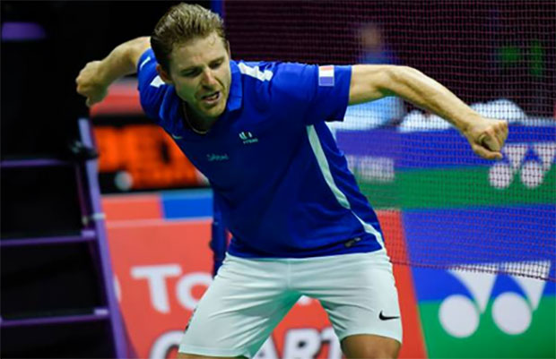 Brice Leverdez vs. Lee Chong Wei. (photo: AP)