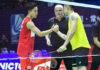 Kento Momota greets Lin Dan (R) before their first round China Open match. (photo: AFP)