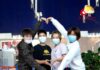 Chen Yufei, Huang Dongping, Chen Qingchen, Jia Yifan (from left) pose for a picture at Pudong Airport. (photo: China Badminton)