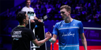 Jonatan Christie (L) beat Viktor Axelsen in French Open semis. (photo: Shi Tang/Getty Images)