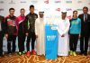 The all-star badminton players pose for picture with the Superseries Finals organizers. (photo: BWF)