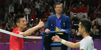 Anthony Sinisuka Ginting (R) to play Chen Long in the 2019 BWF World Tour Finals semis. (photo: AFP)