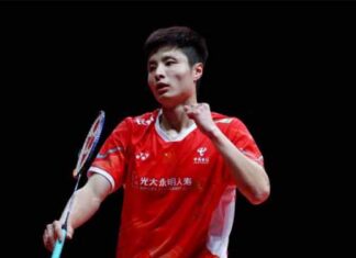 Shi Yuqi is set to face Viktor Axelsen in the final of the 2023 BWF World Tour Finals. (photo: Shi Tang/Getty Images)