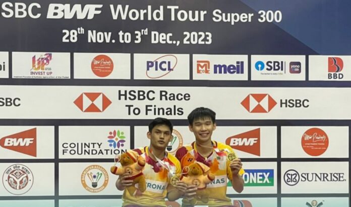 Choong Hon Jian and Muhammad Haikal celebrate their inaugural international title at the 2023 Syed Modi International. (Photo: BAM)